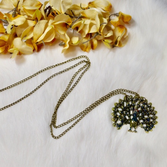 Jewelry - Antique Gold Owl Necklace